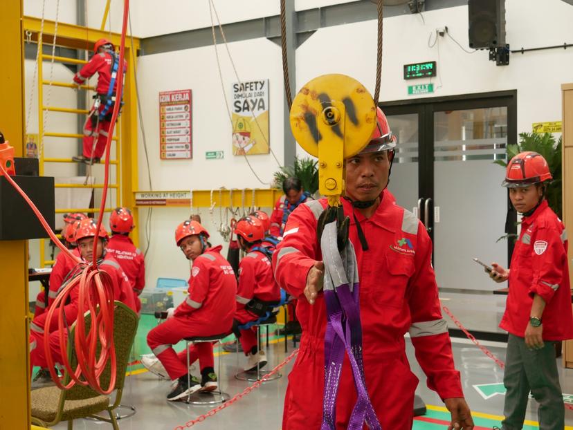 Operator Overhead Crane Kelas III Batch 1
