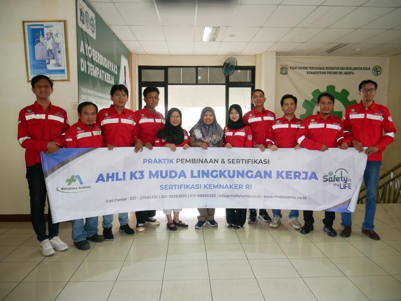 Ahli K3 Muda Lingkungan Kerja Batch 14