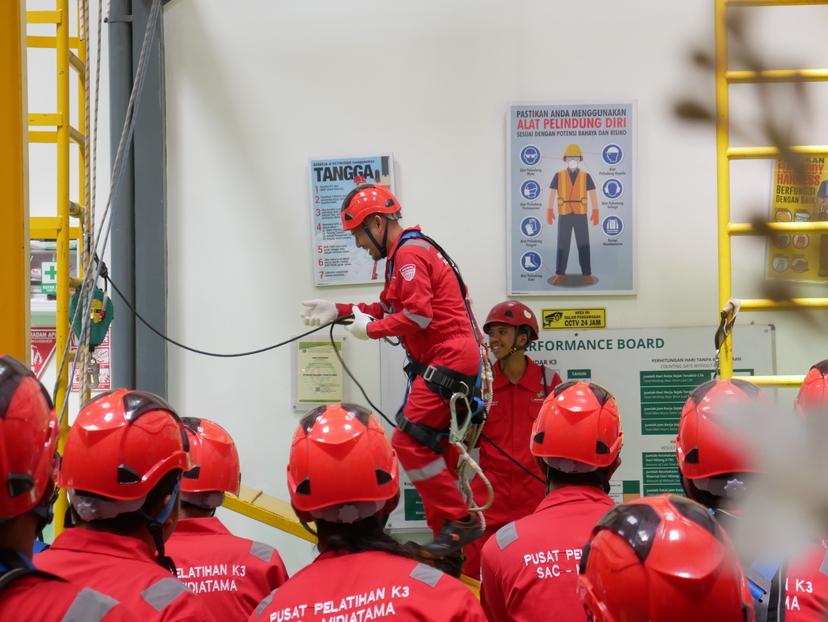 Tenaga Kerja Bangunan Tinggi Tingkat 2 (TKBT) Batch 152