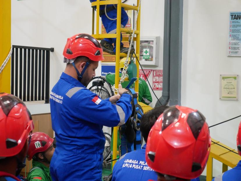Tenaga Kerja Bangunan Tinggi Tingkat 2 (TKBT) Batch 189