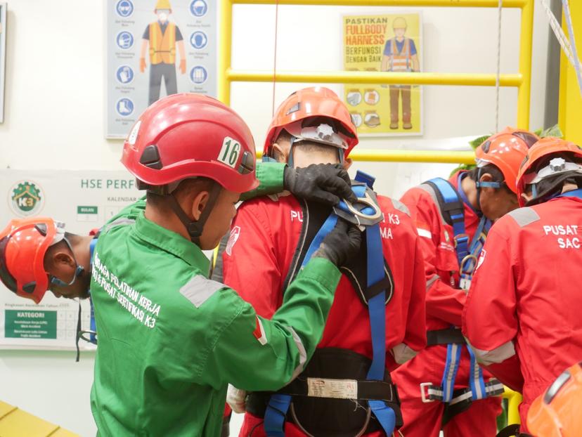 Tenaga Kerja Bangunan Tinggi Tingkat 2 (TKBT) Batch 198