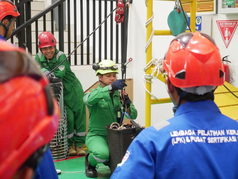 Tenaga Kerja Bangunan Tinggi Tingkat 2 (TKBT) Batch 208