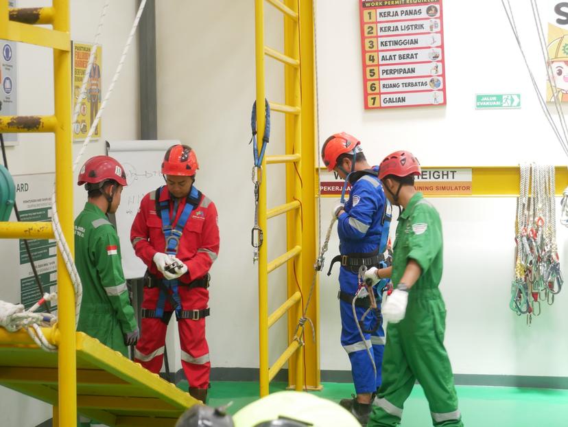Tenaga Kerja Bangunan Tinggi Tingkat 2 (TKBT) Batch 212