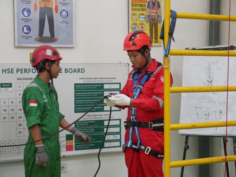 Tenaga Kerja Bangunan Tinggi Tingkat 2 (TKBT) Batch 206