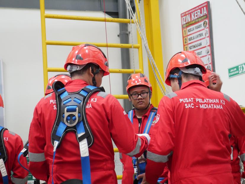 Tenaga Kerja Bangunan Tinggi Tingkat 2 (TKBT) Batch 227