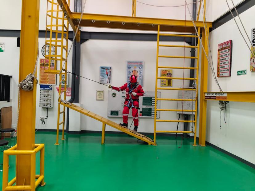 Tenaga Kerja Bangunan Tinggi Tingkat 2 (TKBT2) BNSP Batch 12