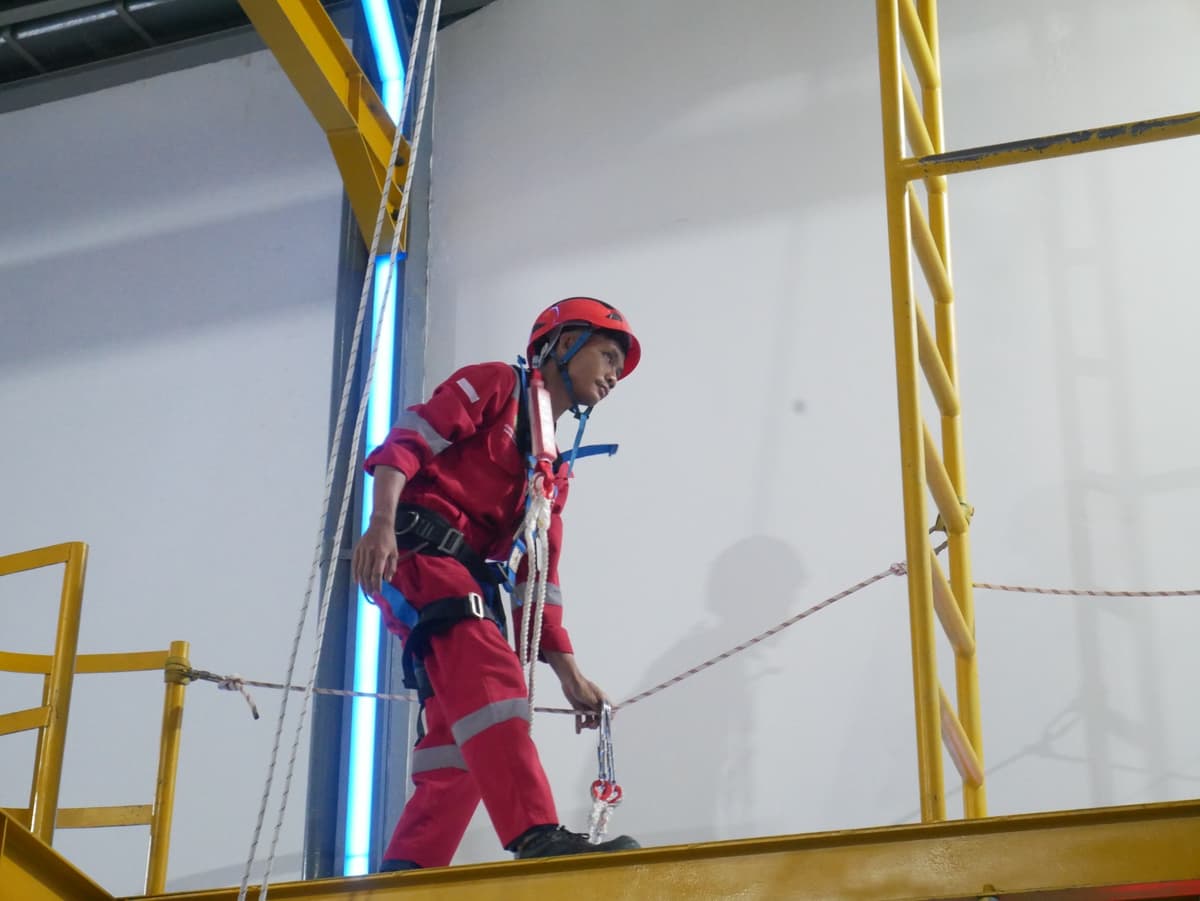 Tenaga Kerja Bangunan Tinggi Tingkat 2 (TKBT) Batch 243