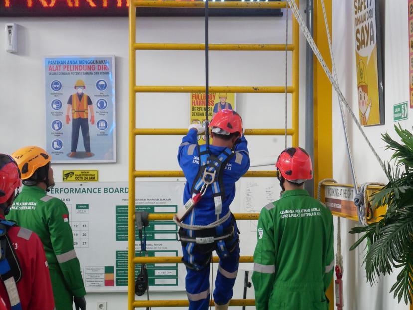 Tenaga Kerja Bangunan Tinggi Tingkat 2 (TKBT) Batch 251
