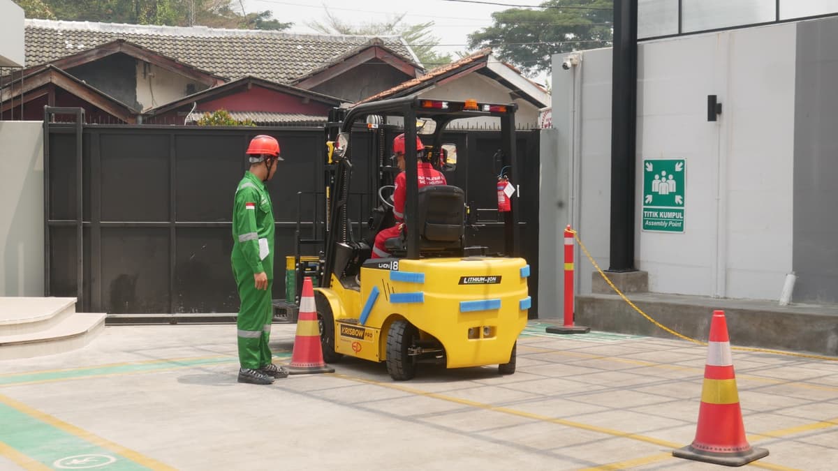 Operator Forklift (Kelas 2) Batch 8