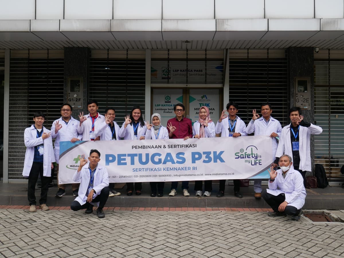 Petugas P3K Batch 132