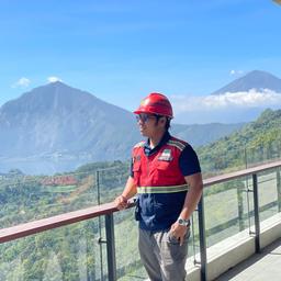 I PUTU ANGGA KARISMA, S.KM