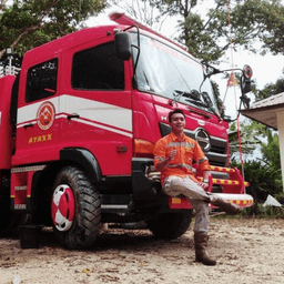 HUSIN NAPARIN