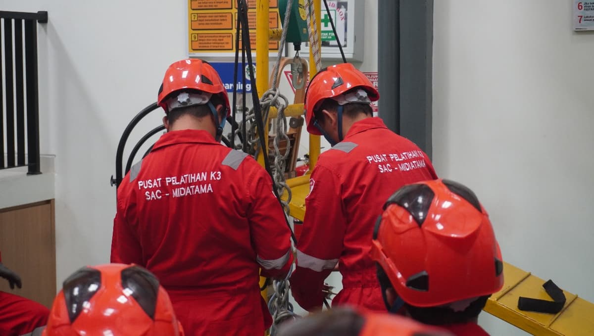 Tenaga Kerja Bangunan Tinggi Tingkat 2 (TKBT) Batch 117
