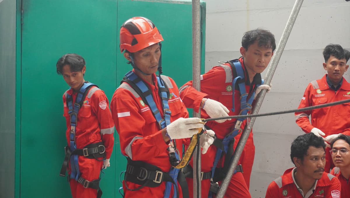 Tenaga Kerja Bangunan Tinggi Tingkat 2 (TKBT) Batch 155