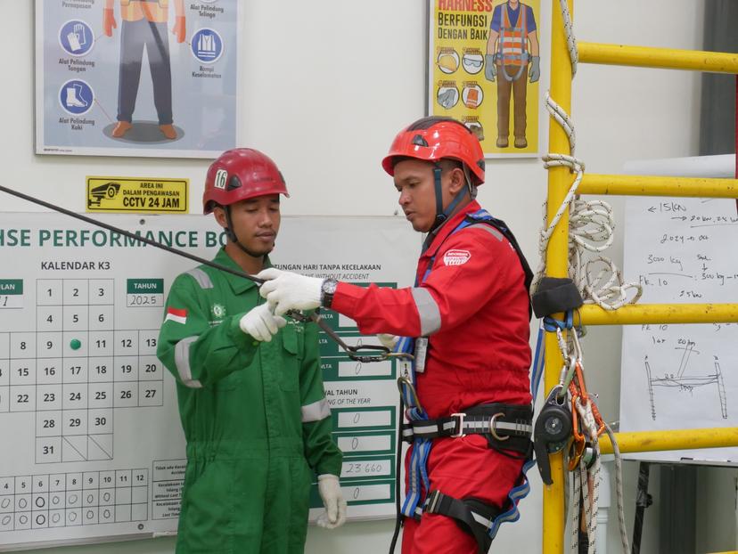 Tenaga Kerja Bangunan Tinggi Tingkat 2 (TKBT) Batch 215