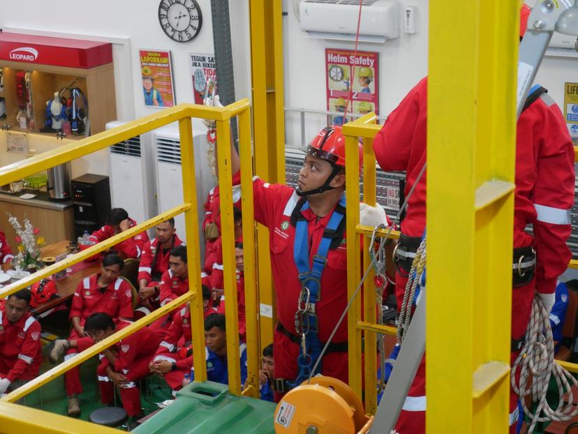 Petugas K3 Penyelamat Ruang Terbatas Batch 8