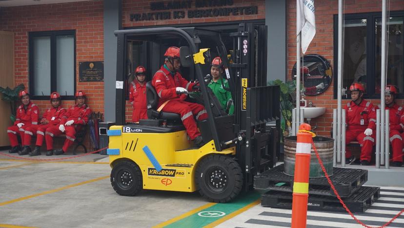 Operator Forklift Kelas II Batch 40