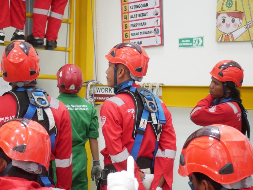 Tenaga Kerja Bangunan Tinggi Tingkat 2 (TKBT) Batch 222