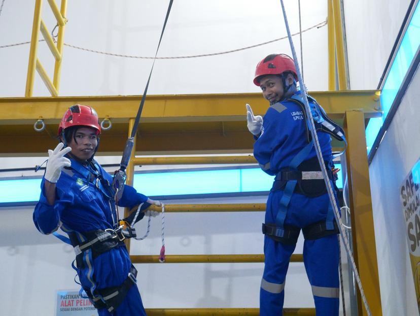 Tenaga Kerja Bangunan Tinggi Tingkat 2 (TKBT) Batch 237