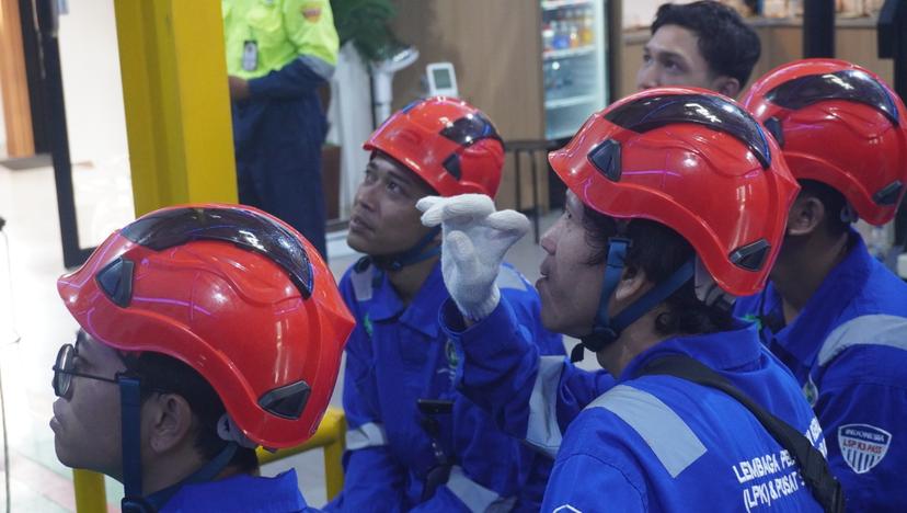 Tenaga Kerja Bangunan Tinggi Tingkat 2 (TKBT) Batch 238