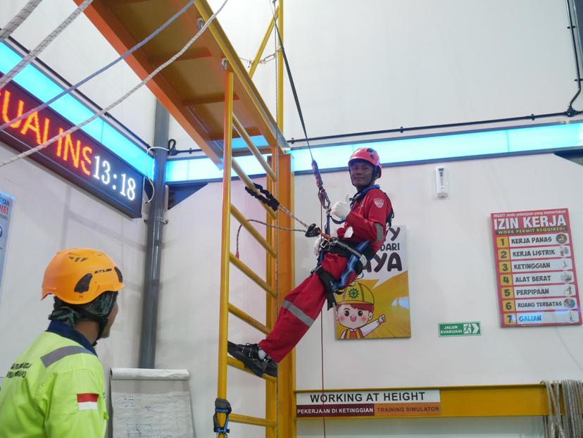 Tenaga Kerja Bangunan Tinggi Tingkat 2 (TKBT) Batch 240
