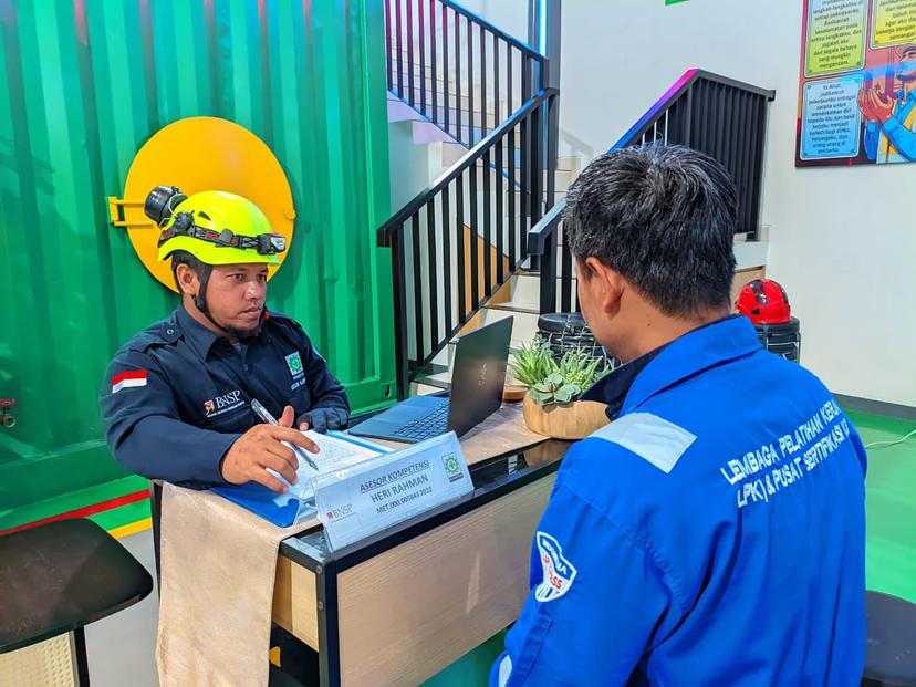 Tenaga Kerja Pada Ketinggian Tingkat 1 (TKPK1) BNSP Batch 7