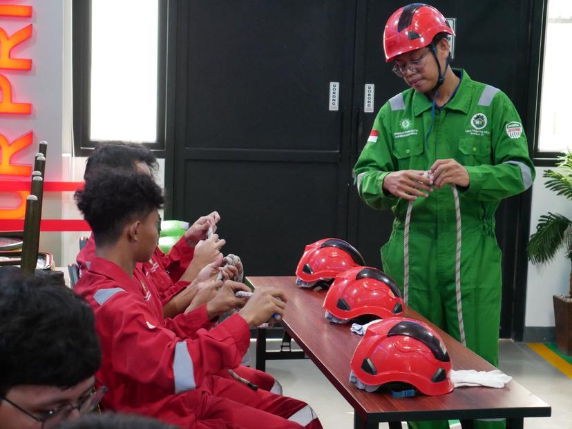 Tenaga Kerja Bangunan Tinggi Tingkat 2 (TKBT) Batch 244