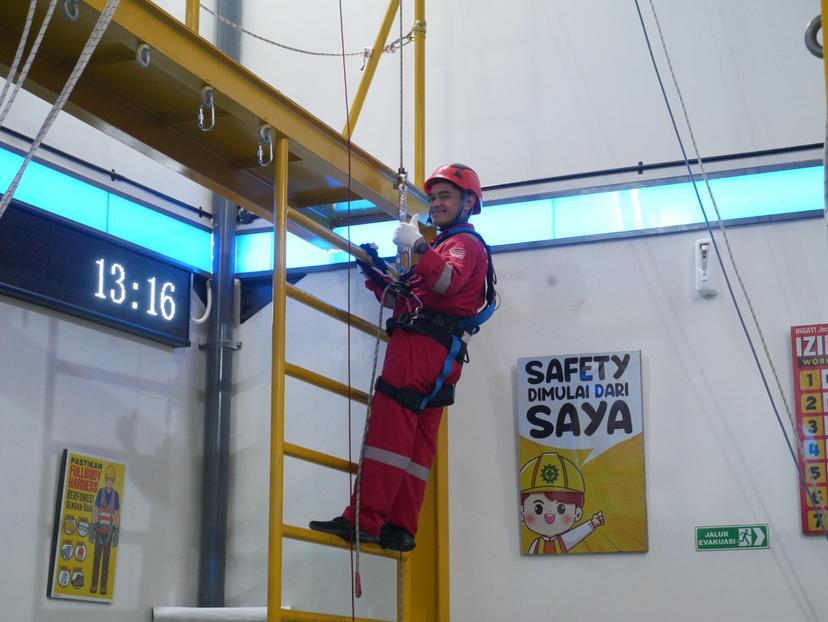 Tenaga Kerja Bangunan Tinggi Tingkat 2 (TKBT) Batch 246