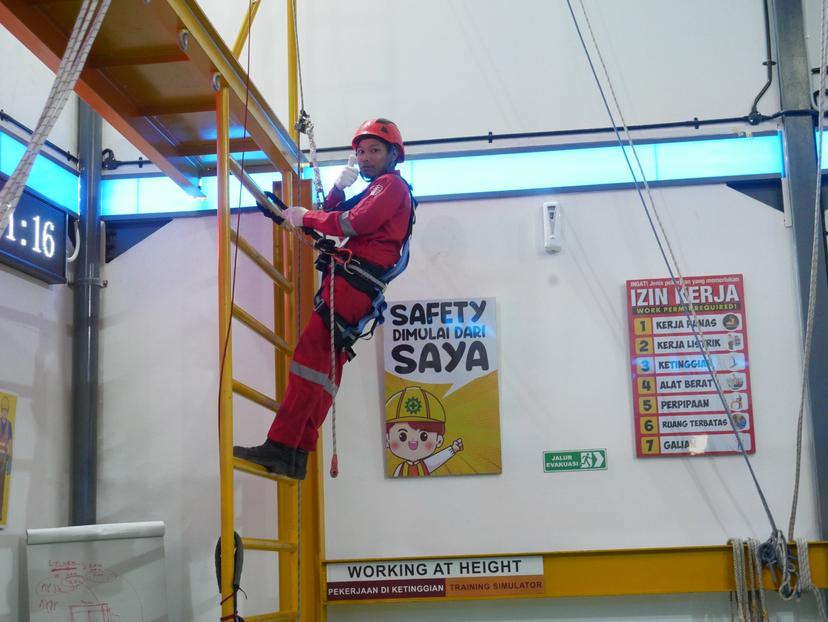 Tenaga Kerja Bangunan Tinggi Tingkat 2 (TKBT) Batch 248