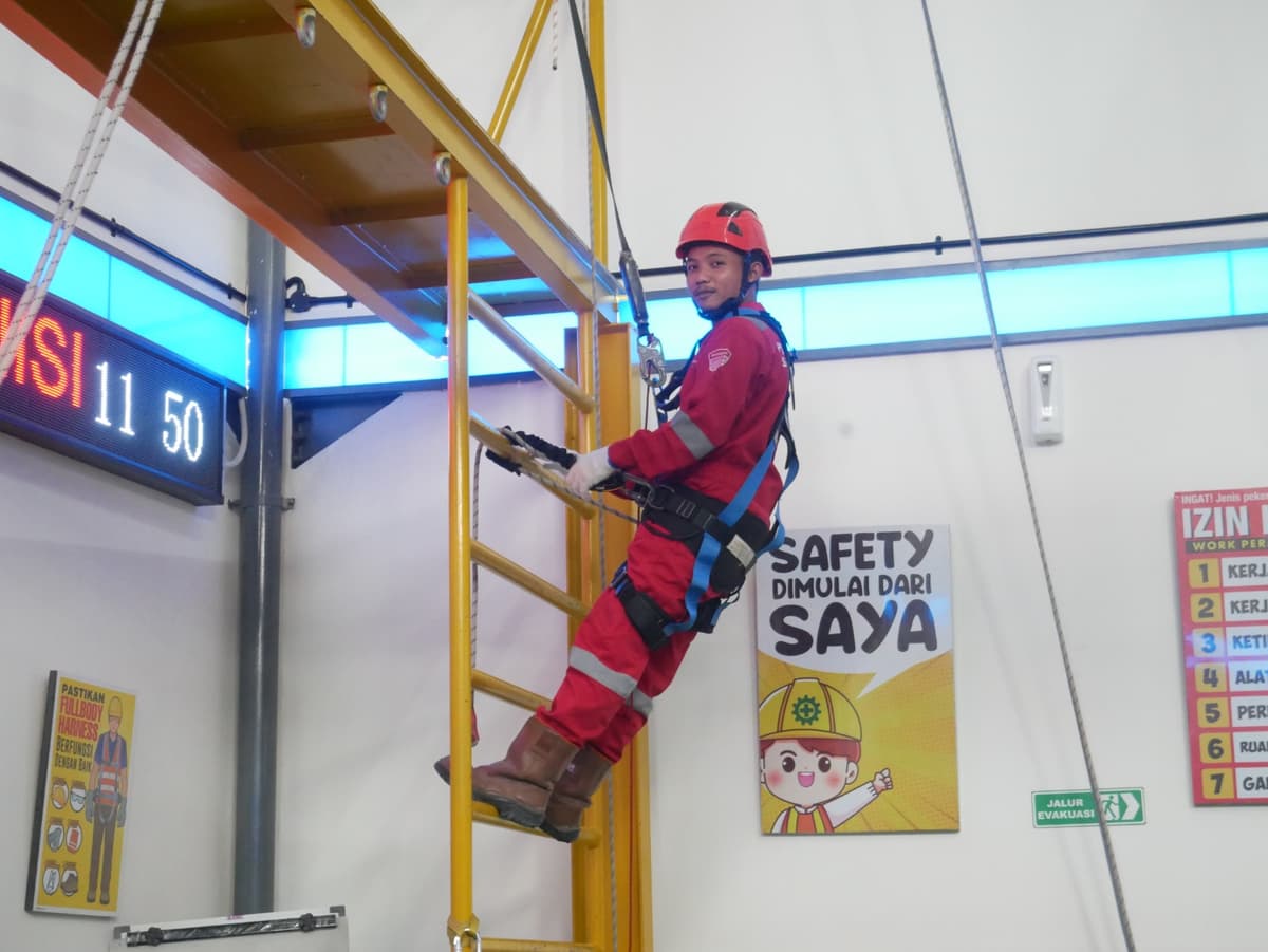 Tenaga Kerja Bangunan Tinggi Tingkat 2 (TKBT) Batch 279