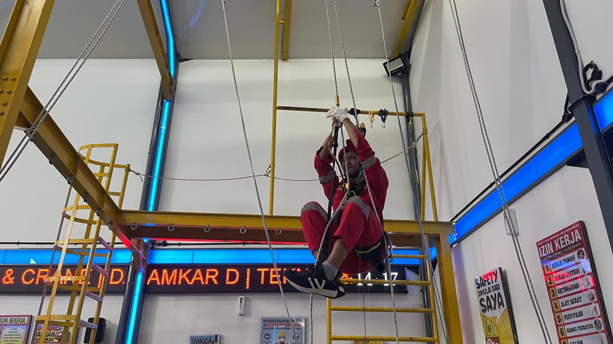 Tenaga Kerja Pada Ketinggian Tingkat 1 (TKPK1) BNSP Batch 9