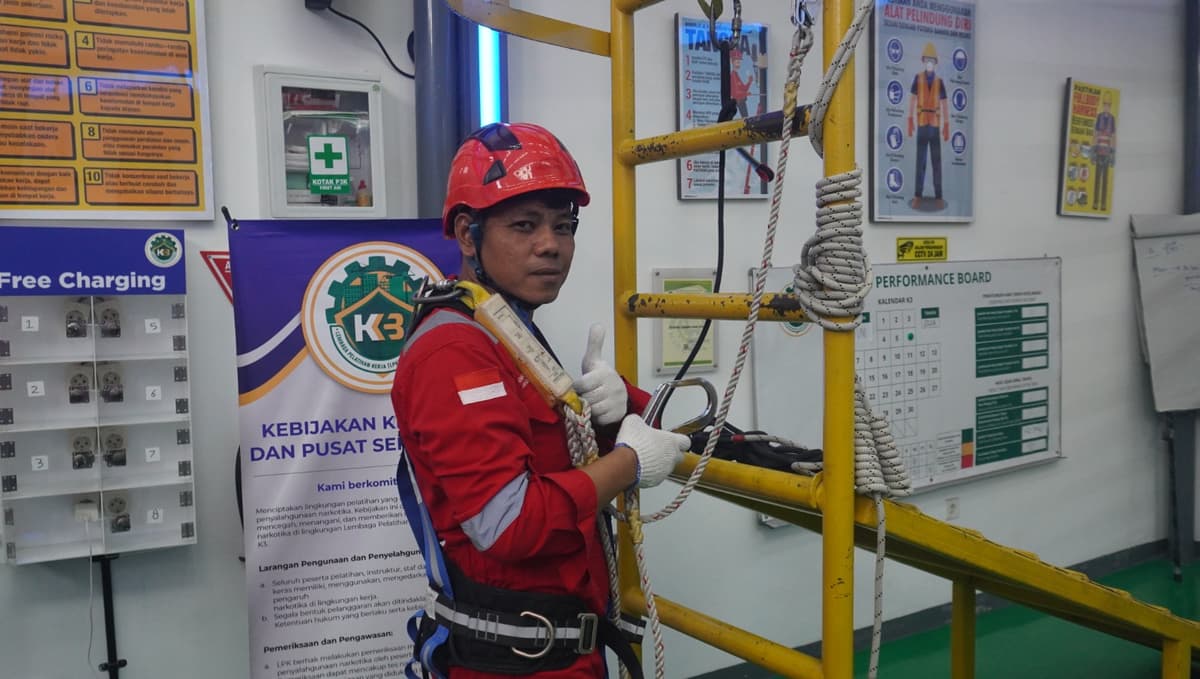 Tenaga Kerja Bangunan Tinggi Tingkat 2 (TKBT) Batch 286