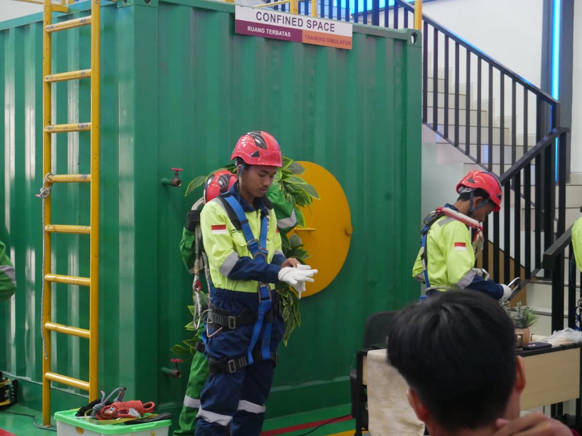 Tenaga Kerja Bangunan Tinggi Tingkat 2 (TKBT) Batch 307